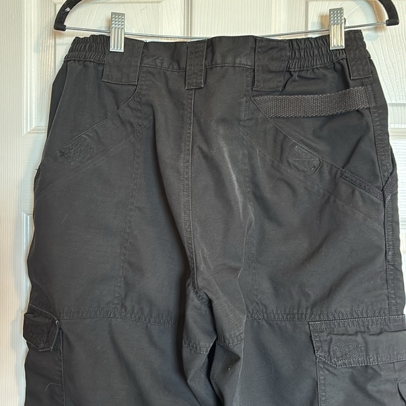 5.11 Tactical Series unisex black tactical cargo pants size 30 waist / 32 length - Picture 8 of 13